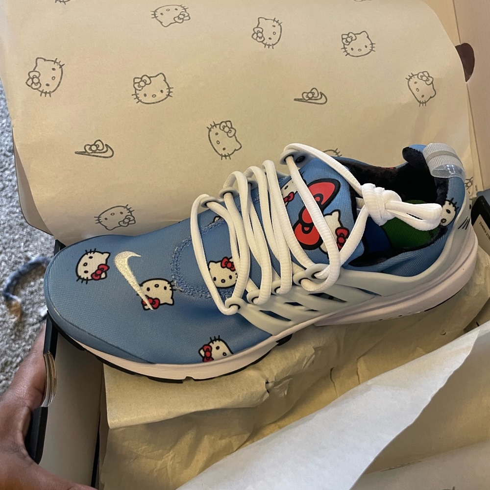 Hello Kitty Nike Prestos